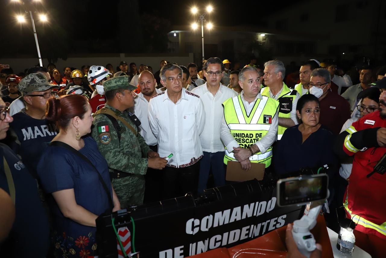 Coordina Américo rescate de víctimas en iglesia de Madero