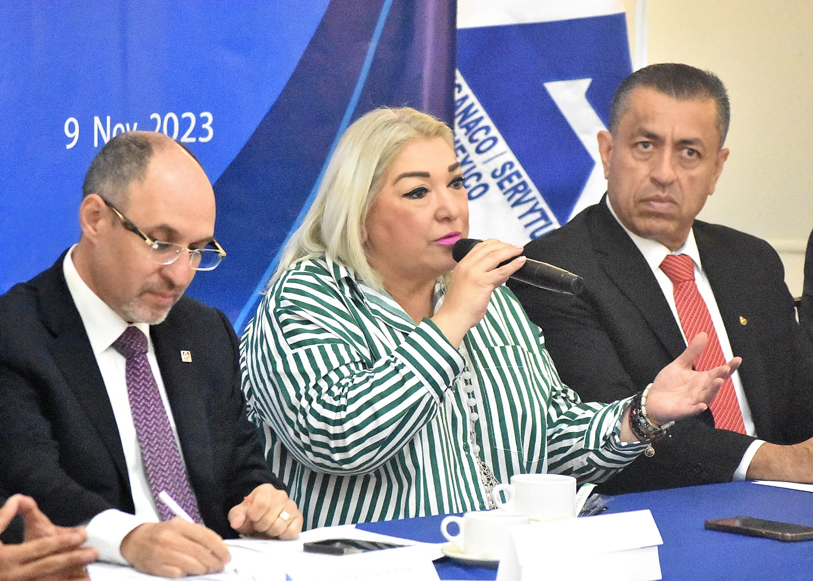 Autos cuya serie inicie con letra podrán ser regularizados en Tamaulipas: Adriana Lozano