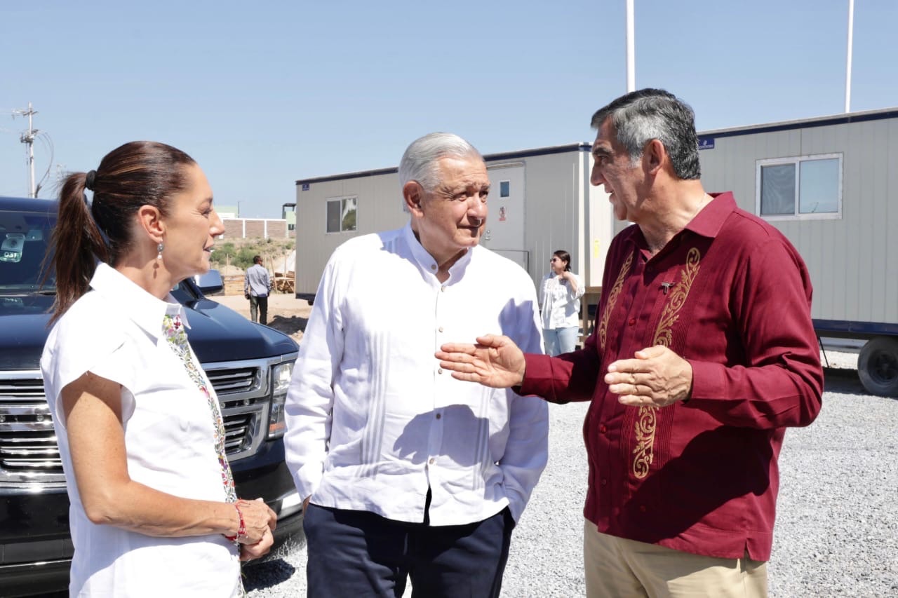 Encabezan reunión en Nuevo Laredo el presidente López Obrador, la presidenta electa Claudia Sheinbaum y el gobernador Américo Villarreal