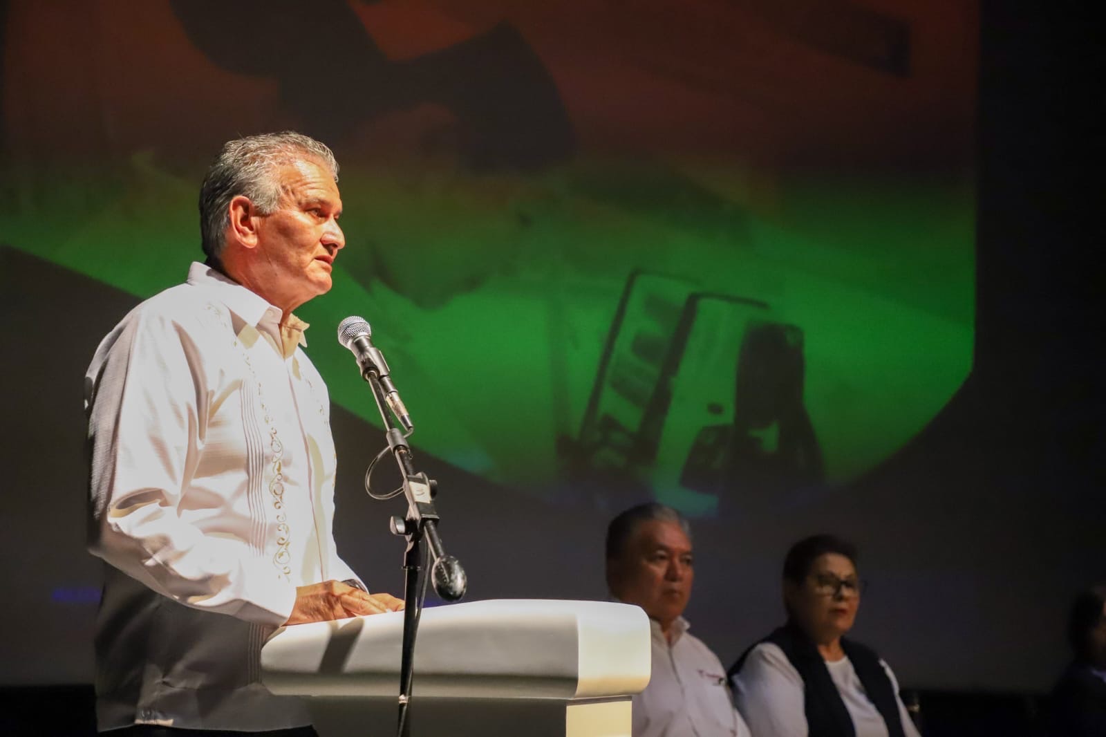 Inaugura secretario de Salud Congreso de Investigación en Enfermería