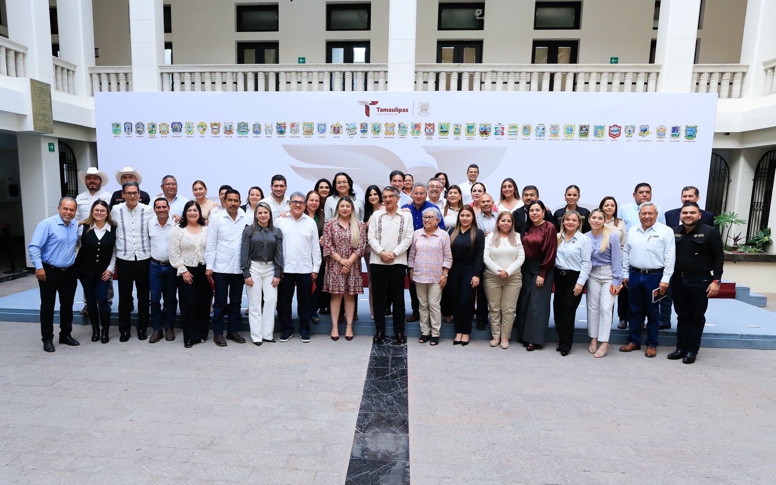 Recibe Américo cartera de proyectos 2026 y exhorta a munícipes a ejercer recursos con honestidad