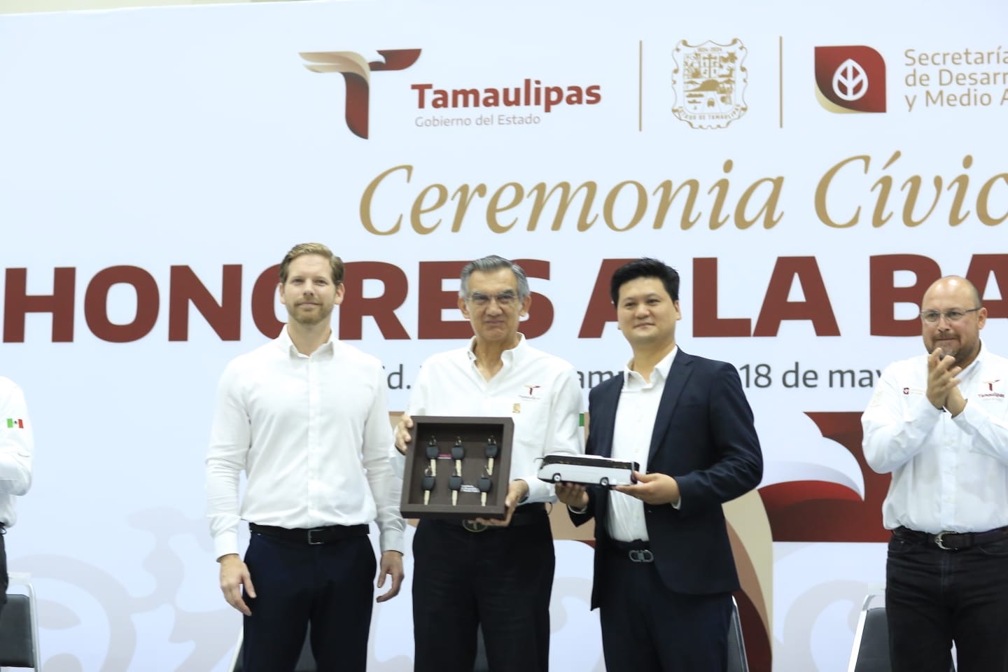 Pone en marcha Américo histórica modernización del transporte público en Tamaulipas